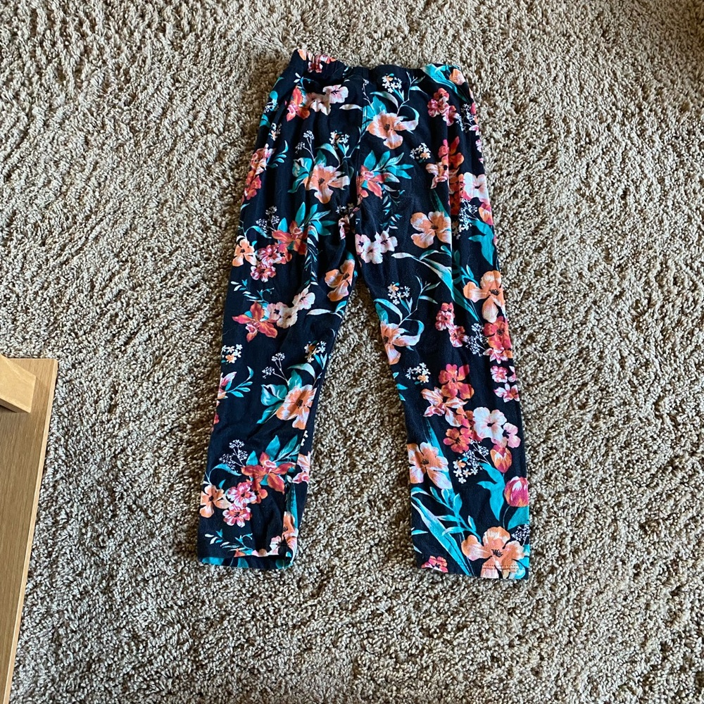 girls size M leggings. Good condition